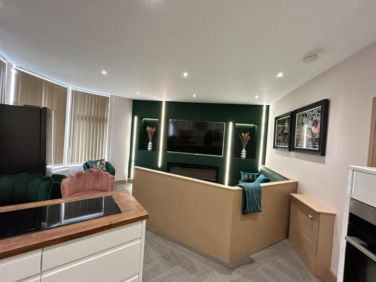 Strawberry Fields Suite By Sasco Apartments Blackpool Exterior foto